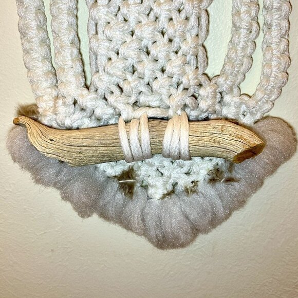 VTG Macrame Owl Wall Hanging Feathered Eyes Large 33" x 15" 1970s Boho Retro MCM - Picture 4 of 8